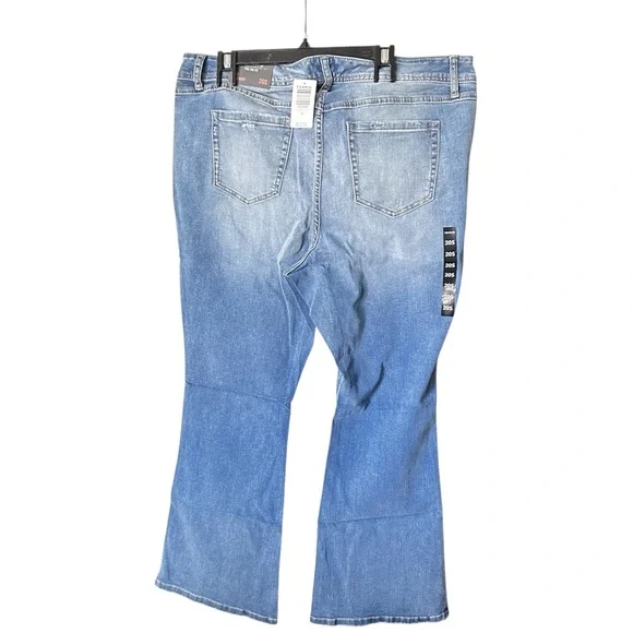 Torrid Super Luxe Stretch Slim Bootcut Medium Rise Jeans NWT in Typhoon sz 20S - Picture 3 of 9